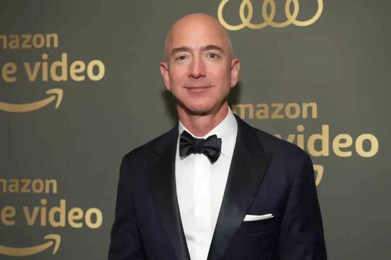 Strategi Bisnis Jeff Bezos dalam Membangun Amazon